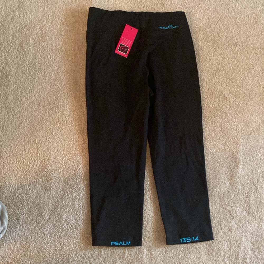 Active Faith NWT  cropped workout Faith leggings - Picture 6 of 9
